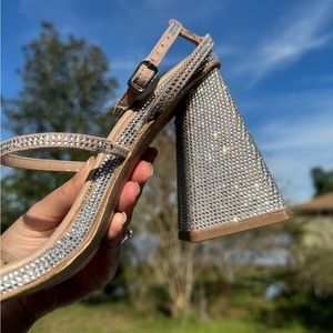 Steve Madden Britani Sandal Heel Blush Size 6.5 Crystal